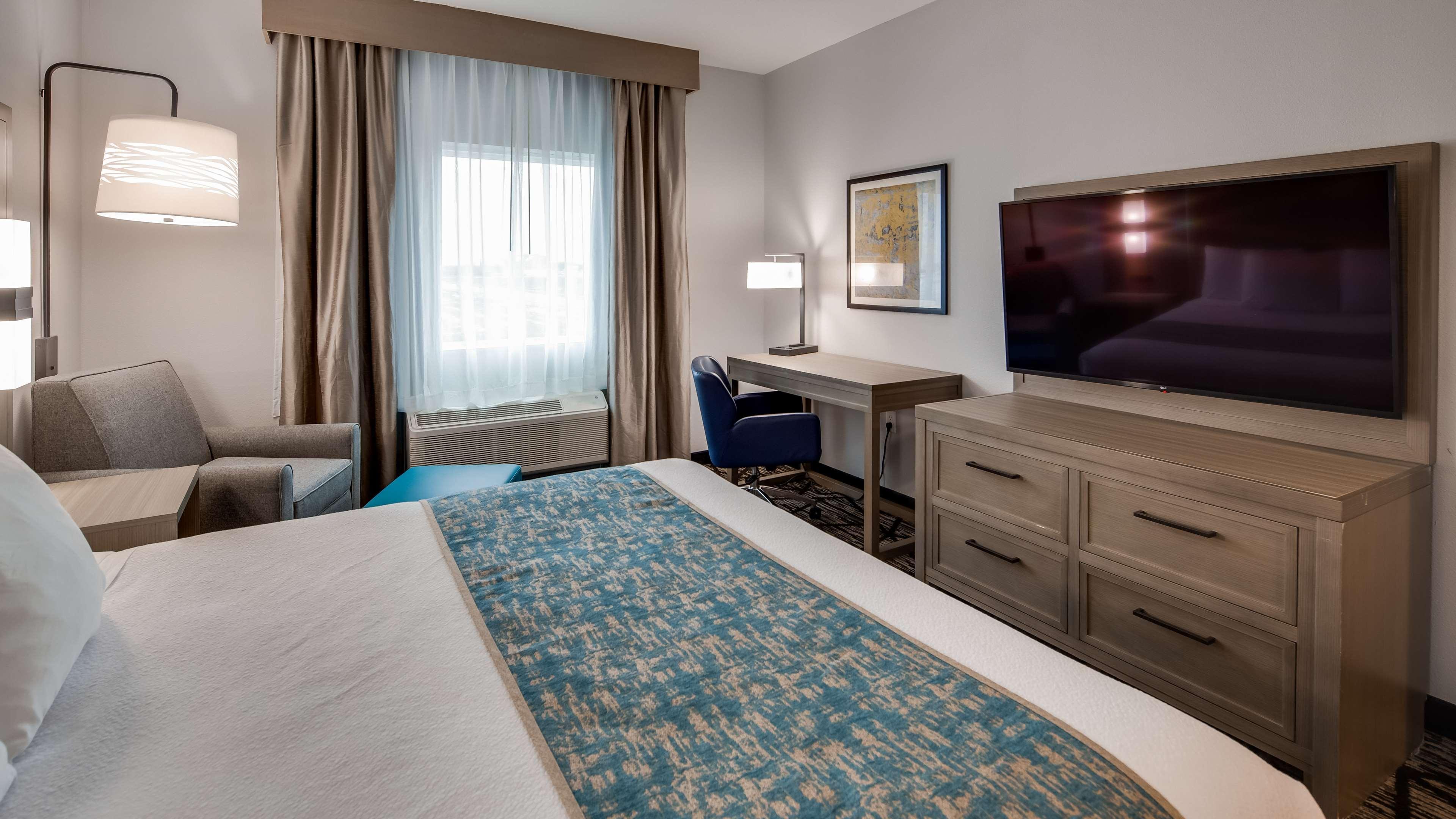 Western Mid County Hotel 2*